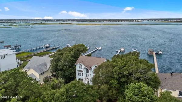 $2,215,000 | 8722 Emerald Plantation Road, Emerald Isle, NC 28594