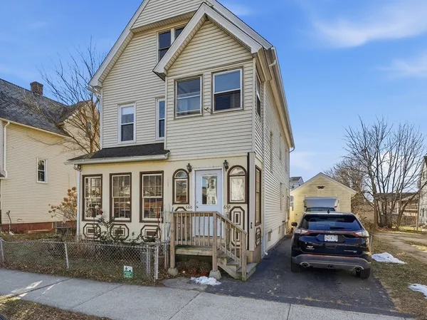 $1,450 | 658 Main Street, Unit 2, West Springfield, MA 01089