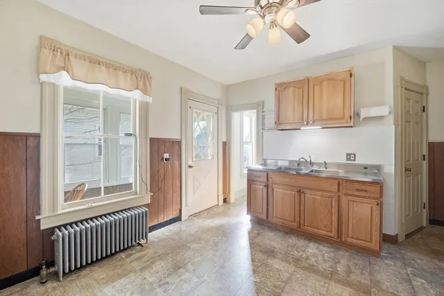 $1,550 | 658 Main Street, Unit 2, West Springfield, MA 01089