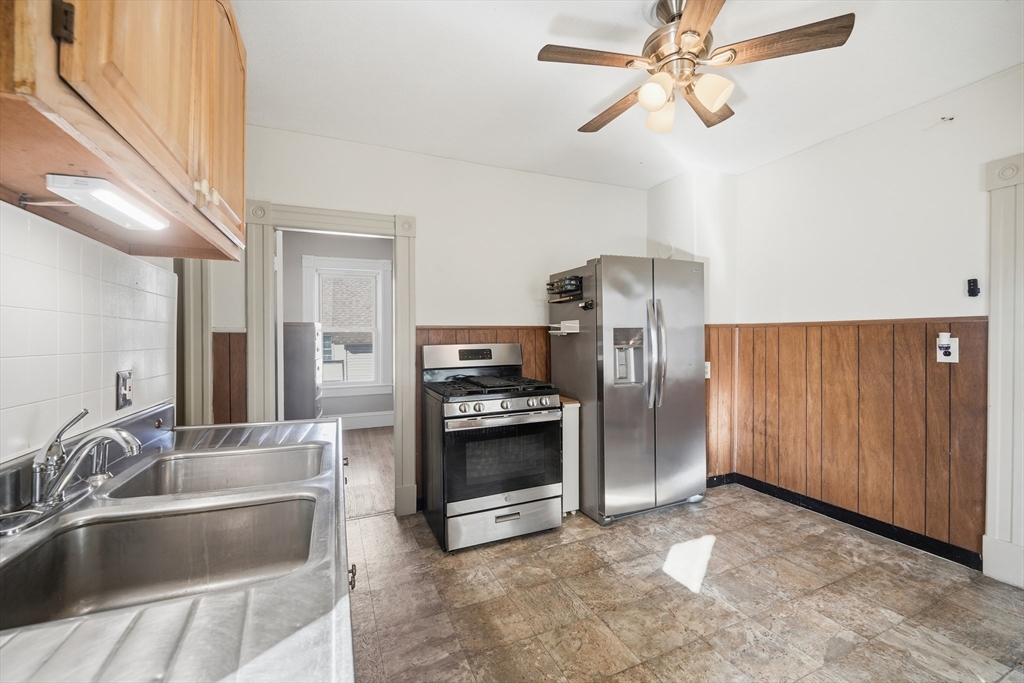 658 Main Street, Unit 2 West Springfield, MA 01089 - Photo 18 of 24