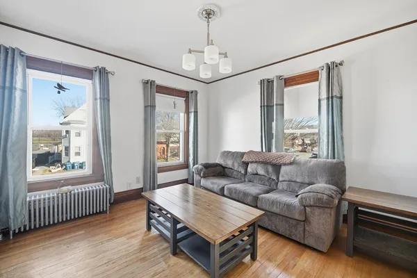 $1,450 | 658 Main Street, Unit 2, West Springfield, MA 01089