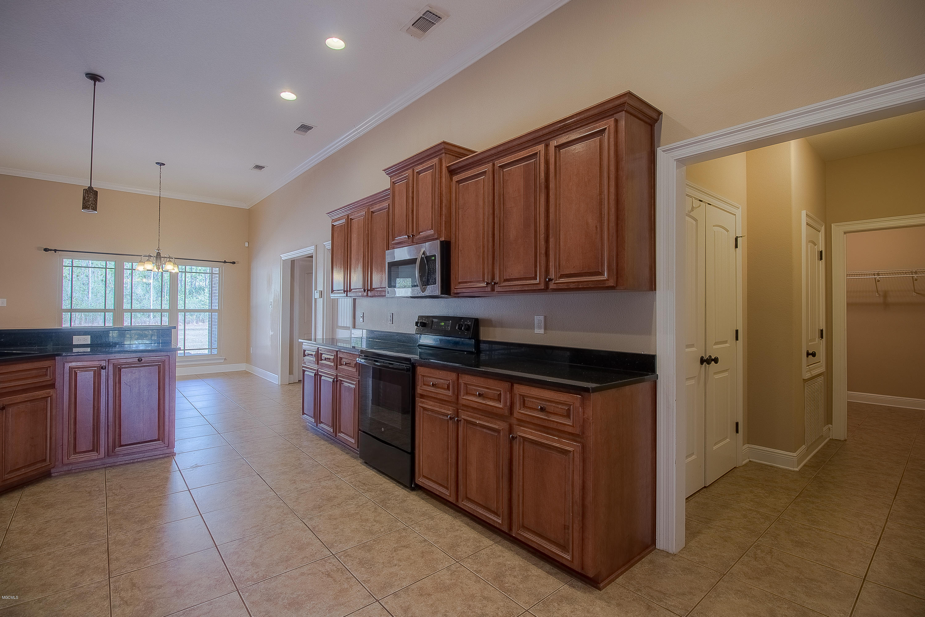 15030 Parker Road Biloxi, MS 39532 - Photo 7 of 31 15016 Parker Rd-106