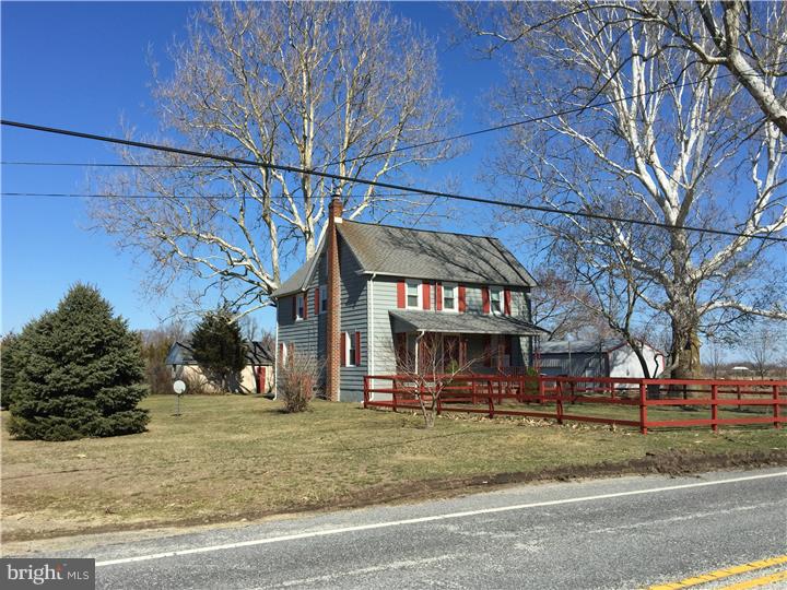 111 Haines Neck Road Mannington, NJ 08079 - Photo 2 of 9 Side Yard