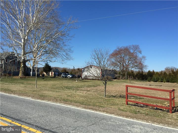111 Haines Neck Road Mannington, NJ 08079 - Photo 3 of 9 Side Yard