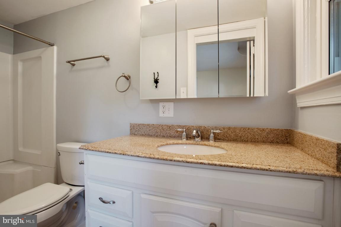 1136 South Blue Ridge Avenue Culpeper, VA 22701 - Photo 16 of 38 Master bath with shower