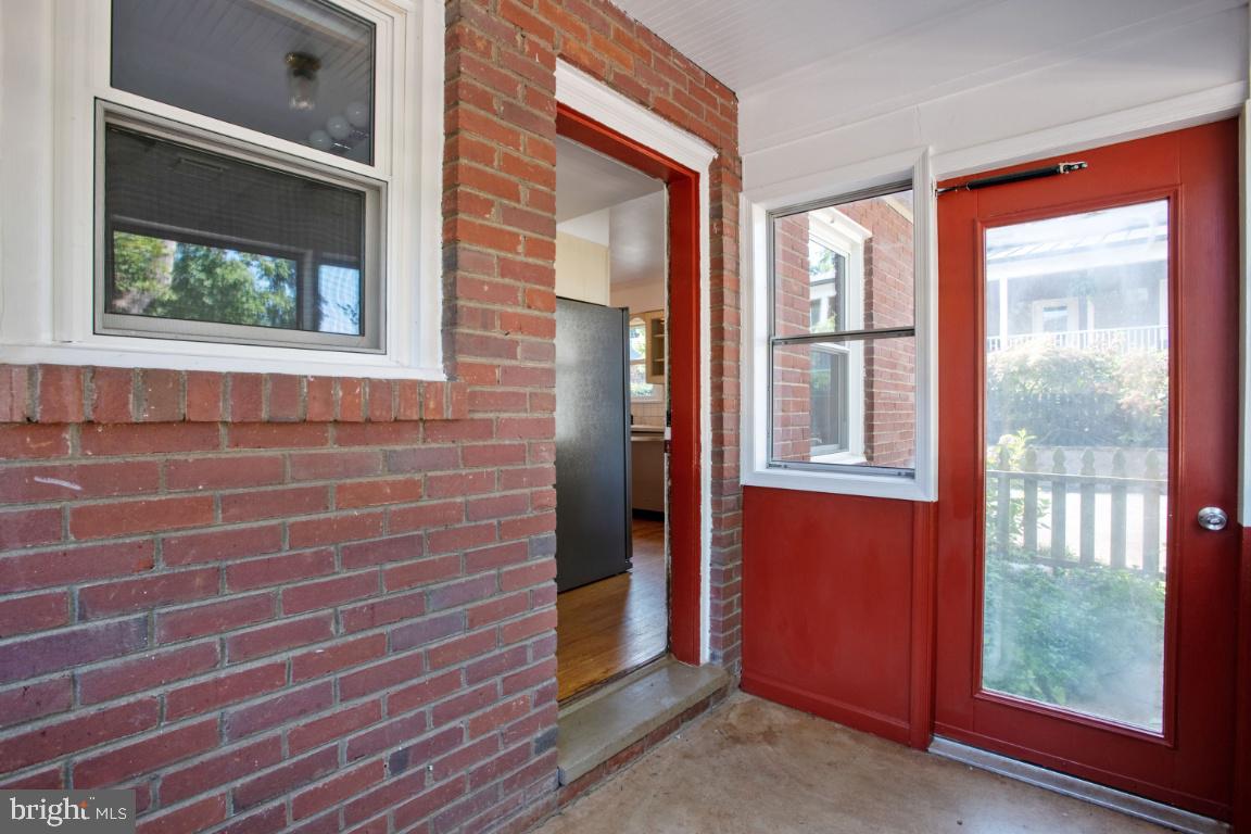 1136 South Blue Ridge Avenue Culpeper, VA 22701 - Photo 26 of 38 Mudroom off kitchen