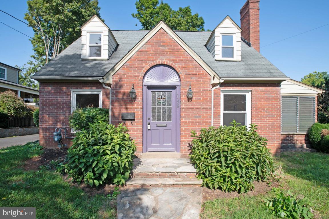 1136 South Blue Ridge Avenue Culpeper, VA 22701 - Photo 4 of 38 Front