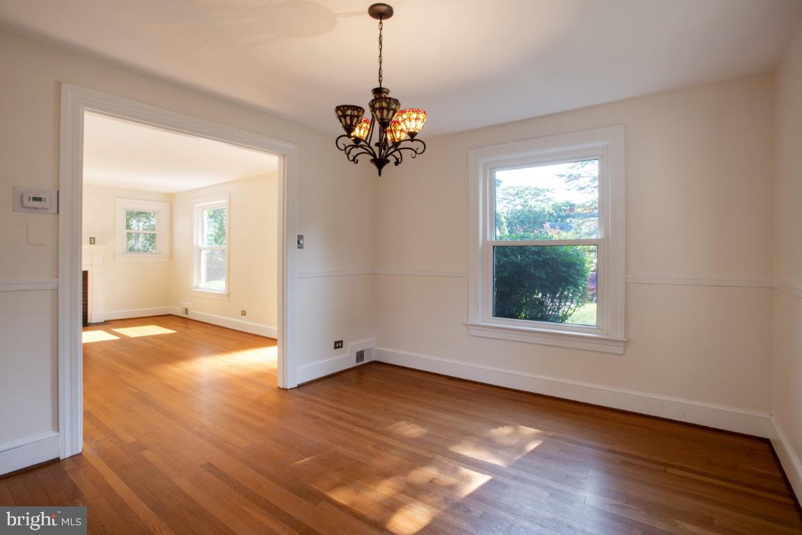 1136 South Blue Ridge Avenue Culpeper, VA 22701 - Photo 8 of 38 Dining room looking into family room