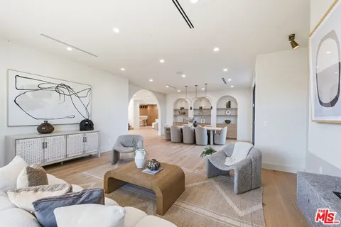 $4,095,000 | 16643 Addison Street, Encino, CA 91436