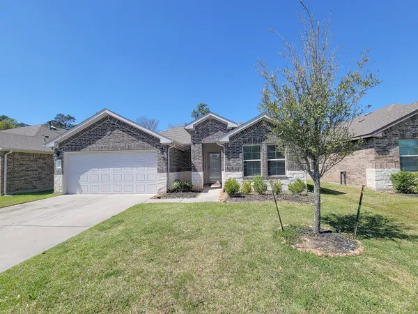 $2,150 | 2326 Strong Horse Drive, Conroe, TX 77301