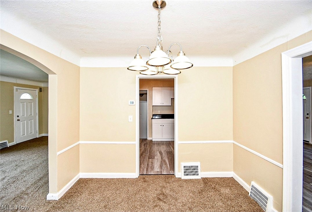 1154 Clifford Road Cleveland, OH 44121 - Photo 6 of 25
