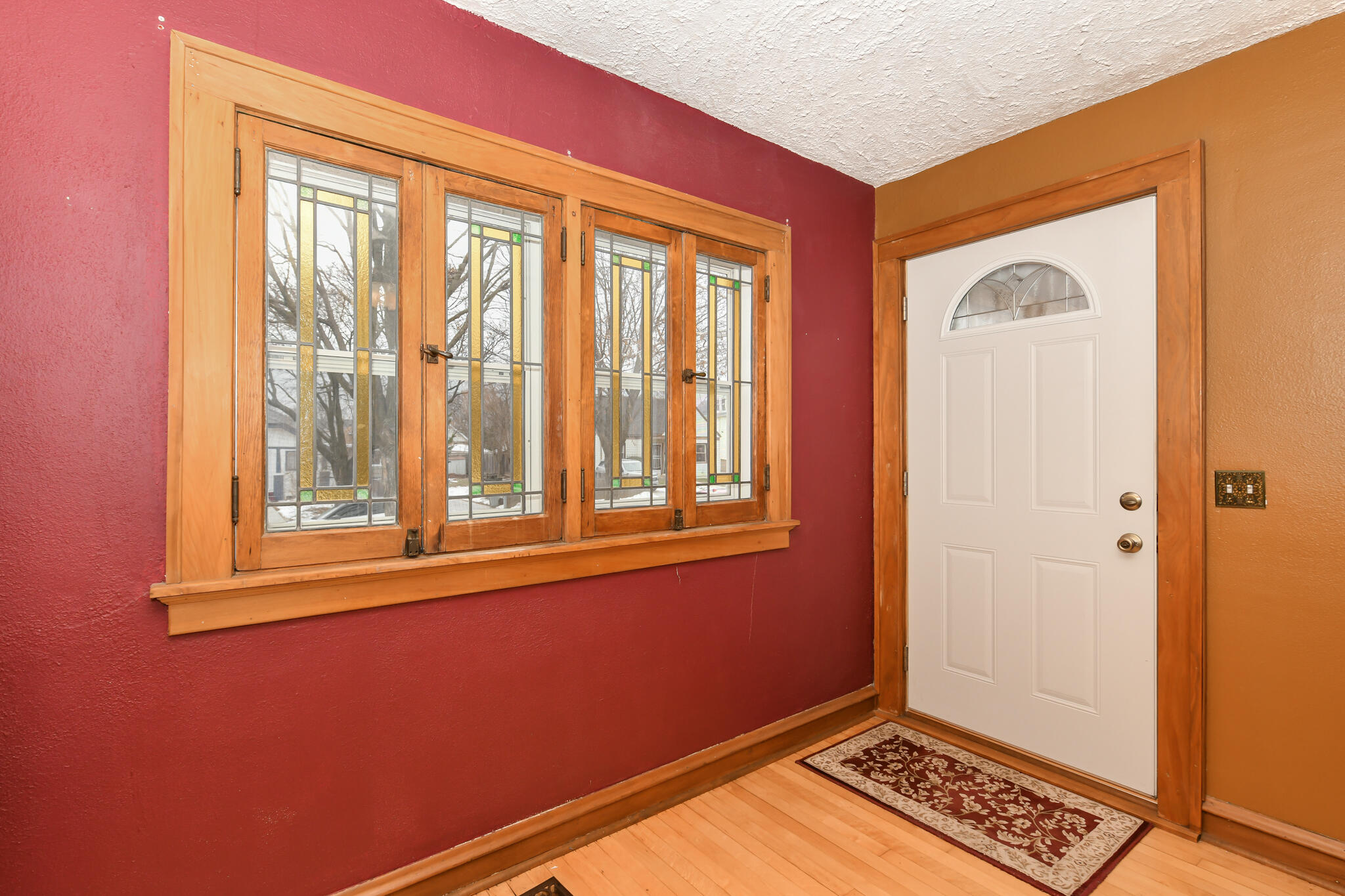 3018 North 73rd Street Milwaukee, WI 53210 - Photo 6 of 43 Beautiful Leaded Glass Windows