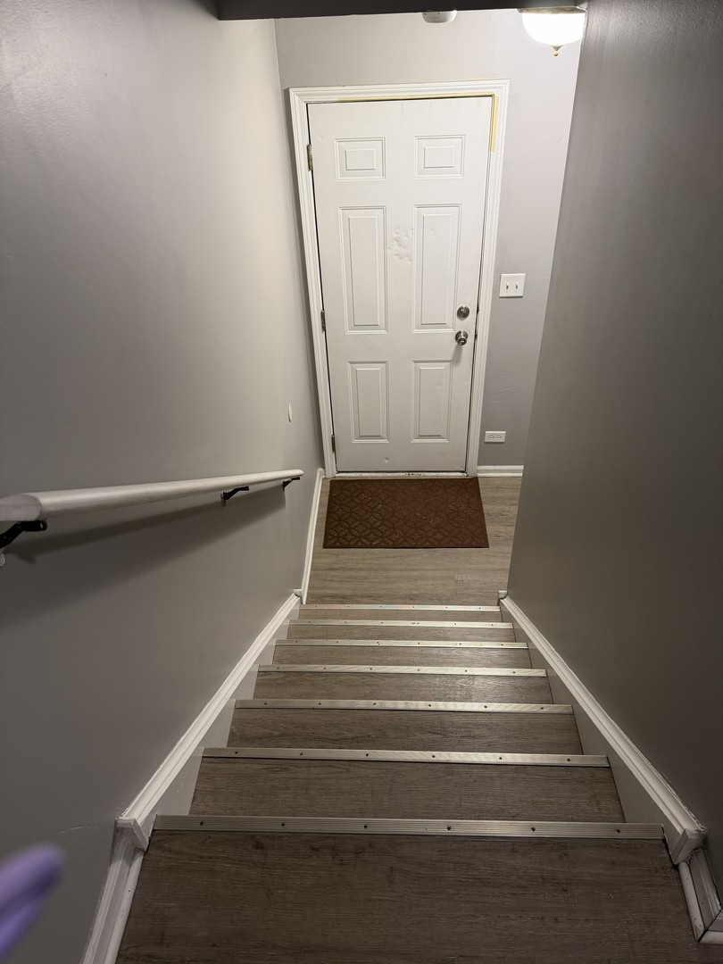 3367 Ravinia Circle Aurora, IL 60504 - Photo 12 of 14 a view of entryway