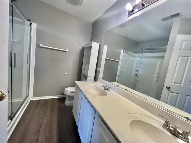 $2,600 | 3367 Ravinia Circle, Aurora, IL 60504