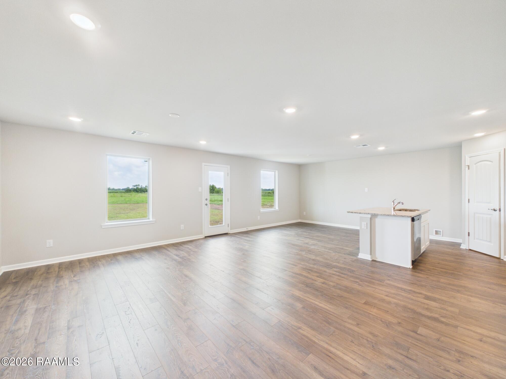 154 Grazin Duson, LA 70529 - Photo 4 of 32 CAM06258G6-PR0111-STILL024