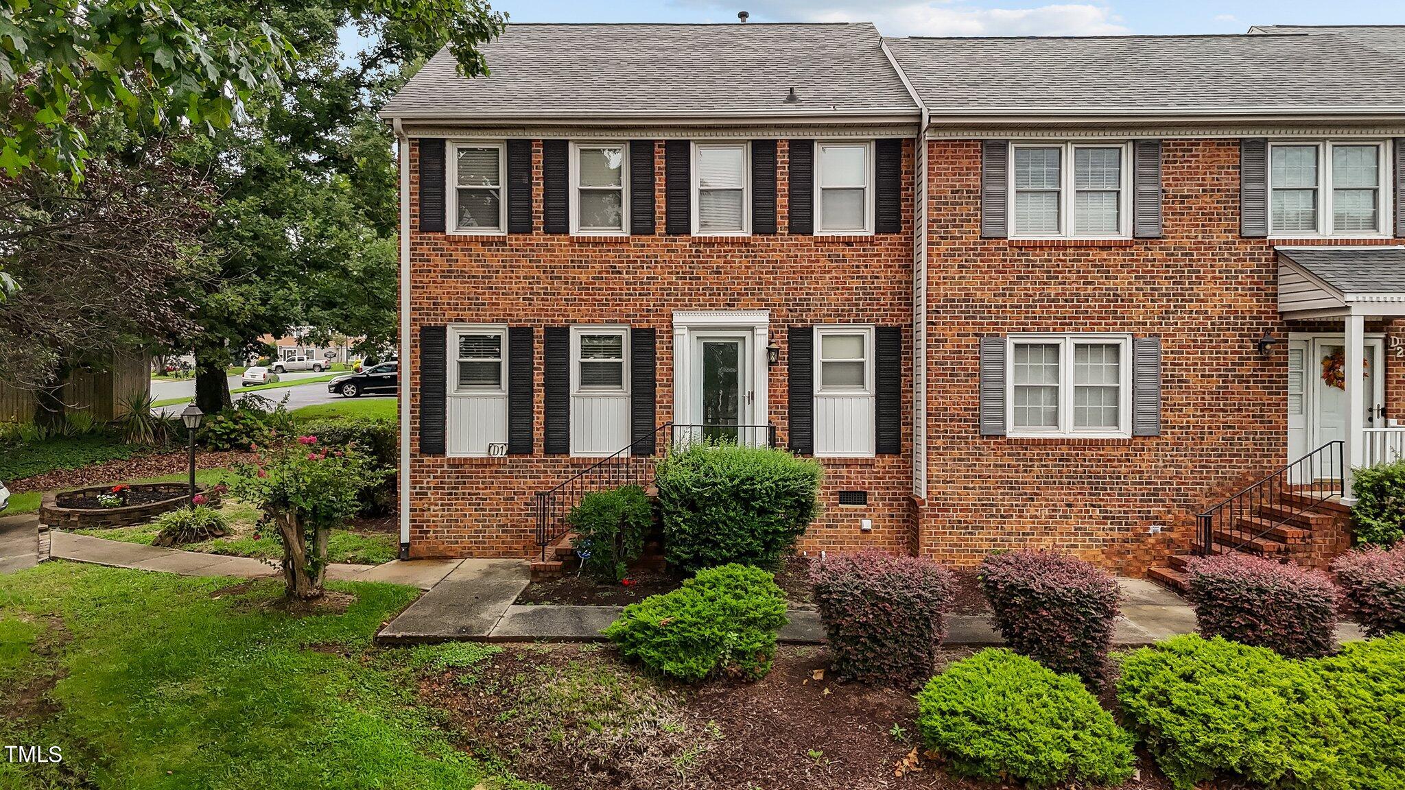 2202 Huntington Road, Unit D1 Burlington, NC 27215 - Photo 1 of 18 1-web-or-mls-DJI_20240729141440_0053_D