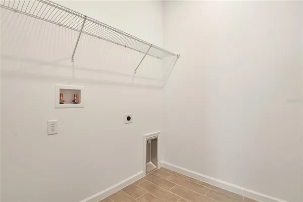 $422,950 | 1253 Daisy Hill Avenue, Dundee, FL 33838