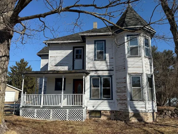 $68,000 | 144 South Grand Avenue, Embarrass, WI 54933