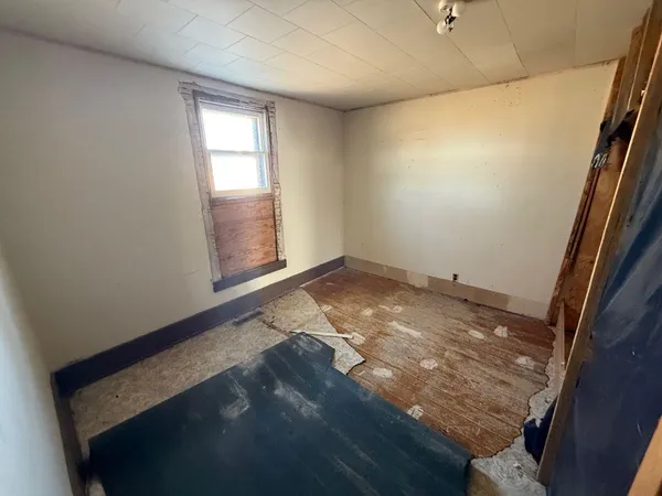$68,000 | 144 South Grand Avenue, Embarrass, WI 54933