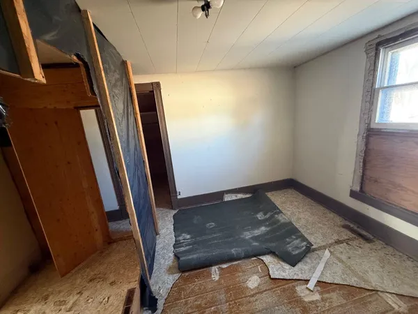 $68,000 | 144 South Grand Avenue, Embarrass, WI 54933