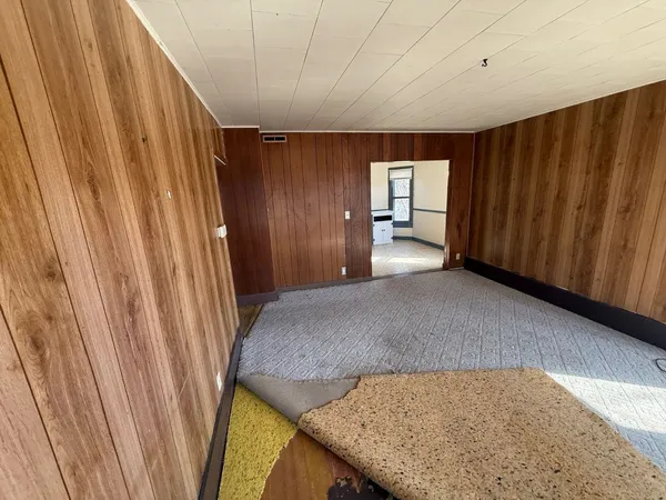$68,000 | 144 South Grand Avenue, Embarrass, WI 54933