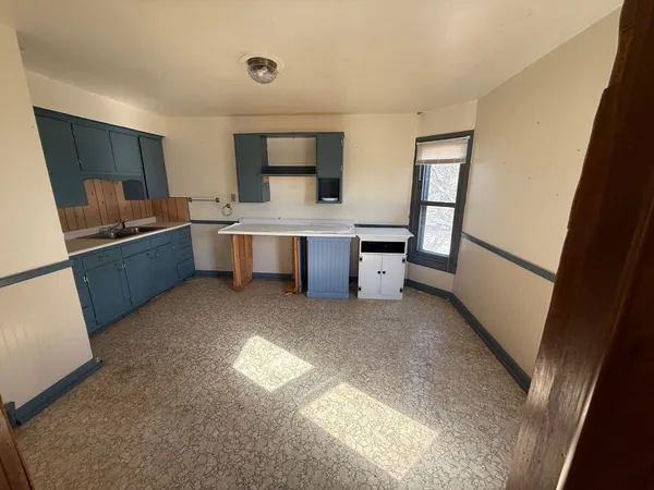 $68,000 | 144 South Grand Avenue, Embarrass, WI 54933