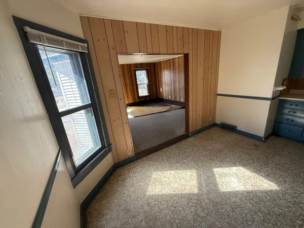$68,000 | 144 South Grand Avenue, Embarrass, WI 54933
