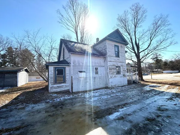 $68,000 | 144 South Grand Avenue, Embarrass, WI 54933