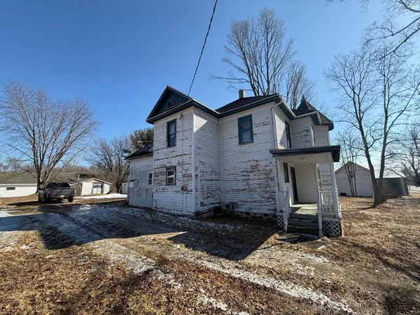 $68,000 | 144 South Grand Avenue, Embarrass, WI 54933