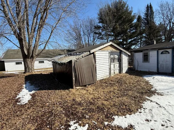 $68,000 | 144 South Grand Avenue, Embarrass, WI 54933