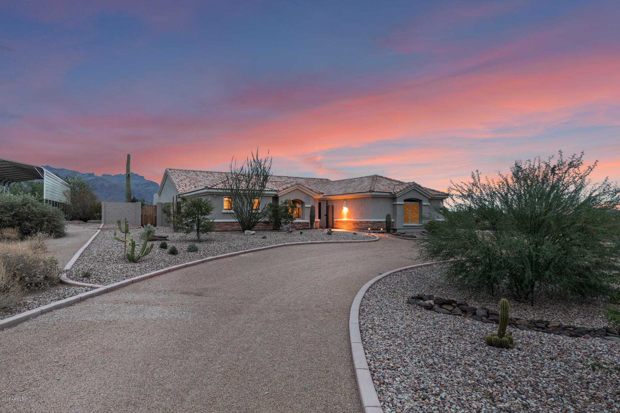 271 North Muleshoe Road Apache Junction, AZ 85119 - Photo 7 of 57 271 N Muleshoe (2 of 54)