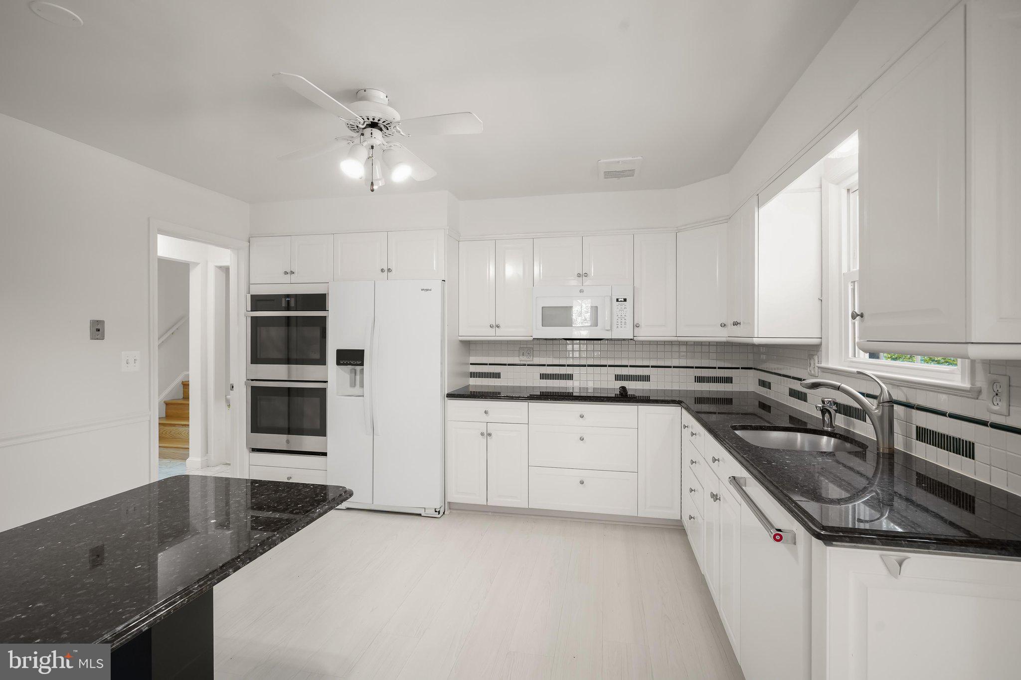 7109 Radnor Road Bethesda, MD 20817 - Photo 11 of 51 7109 Radnor Rd 015