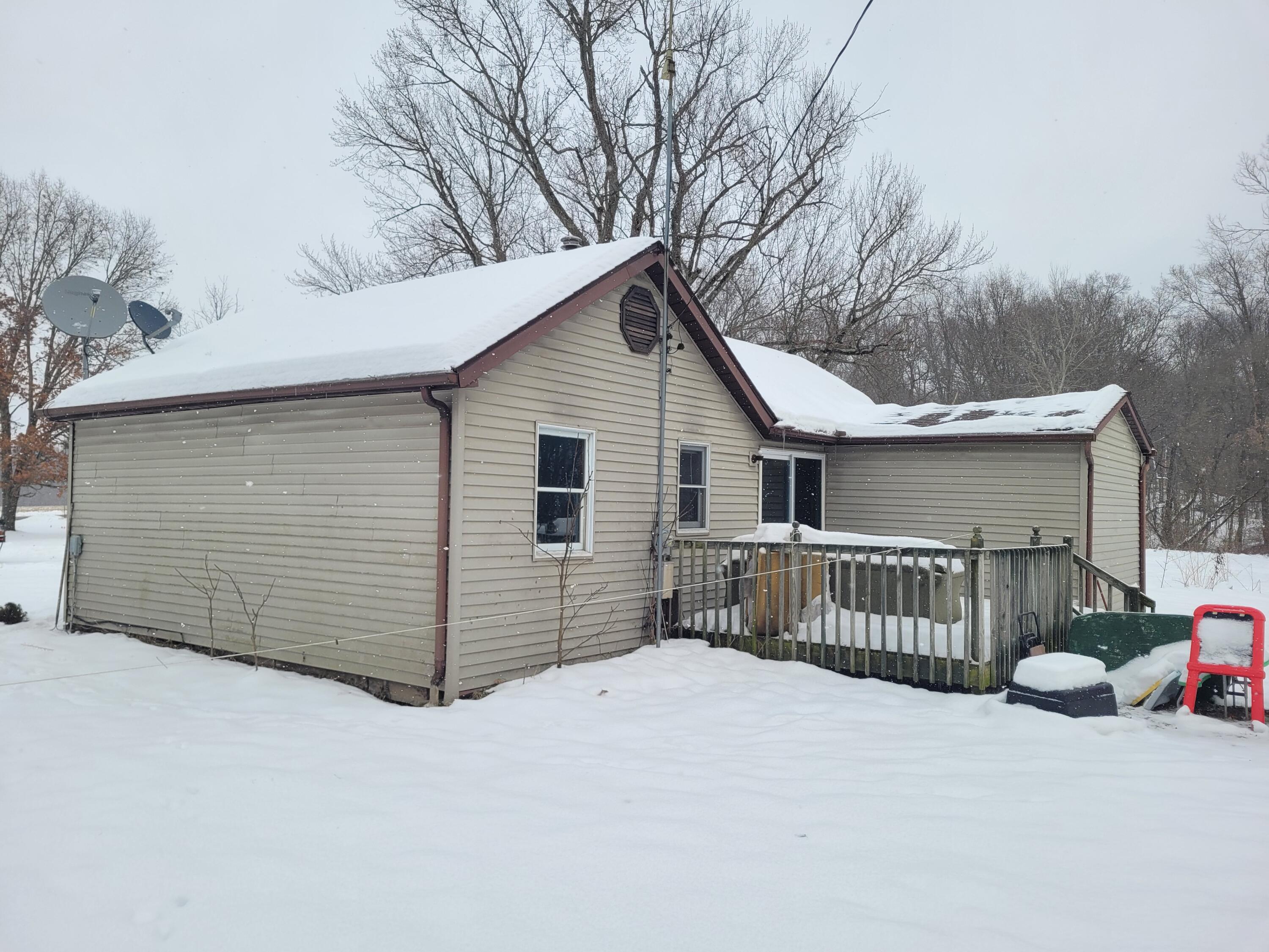 11800 Bellevue Road Battle Creek, MI 49014 - Photo 4 of 20 20251211_130214