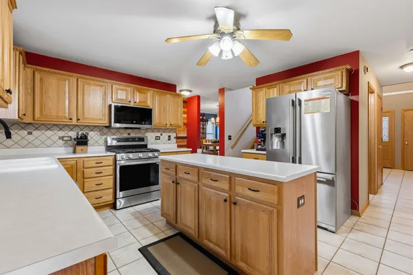 $450,000 | 1848 Maple Glen Drive, Plainfield, IL 60586