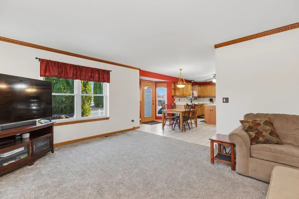 $450,000 | 1848 Maple Glen Drive, Plainfield, IL 60586