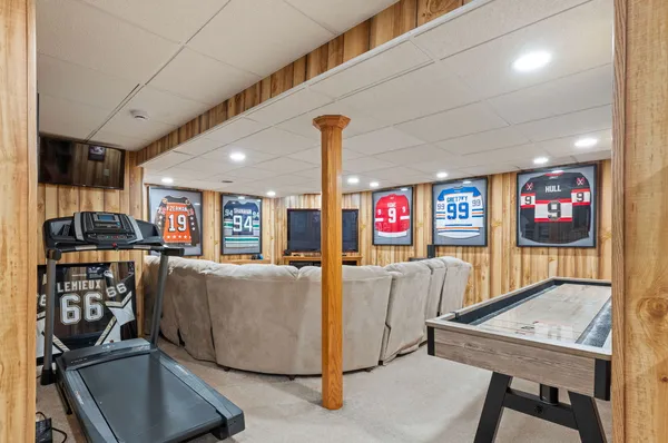 $450,000 | 1848 Maple Glen Drive, Plainfield, IL 60586