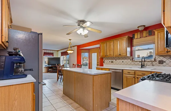 $450,000 | 1848 Maple Glen Drive, Plainfield, IL 60586