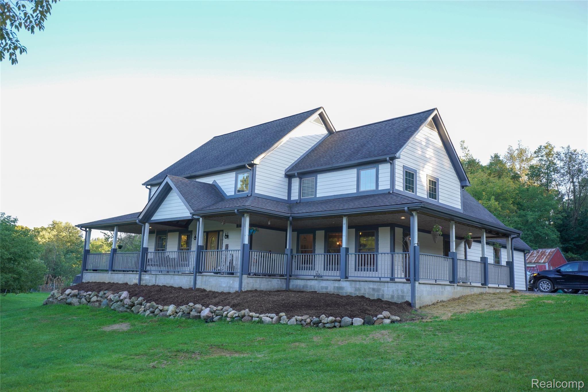5464 Rood Road Holly, MI 48442 - Photo 1 of 28 Great Country Living Home!