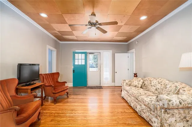 $279,450 | 619 West 4th Street, Lawrence, KS 66044