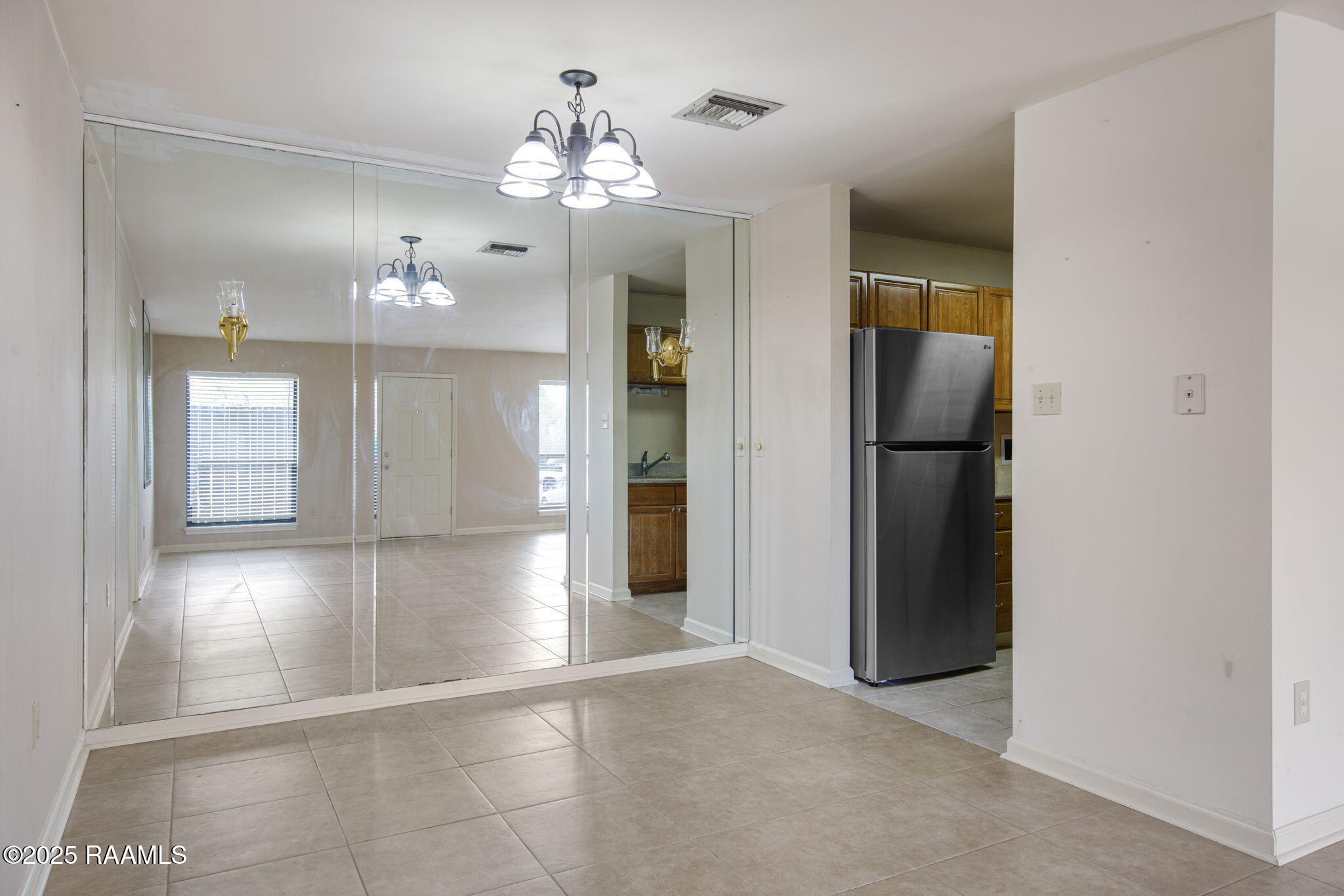 701 South College Road, Unit 118 Lafayette, LA 70503 - Photo 9 of 23 9-web-or-mls-701 S College 118-9