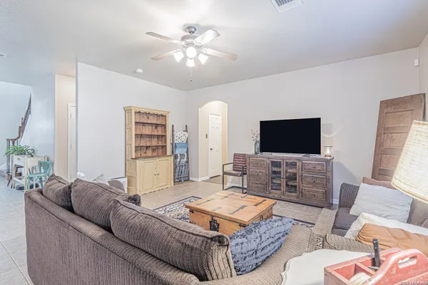 $2,900 | 8223 Sabinoso Drive, Helotes, TX 78023