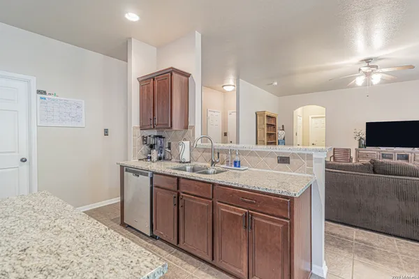 $2,900 | 8223 Sabinoso Drive, Helotes, TX 78023