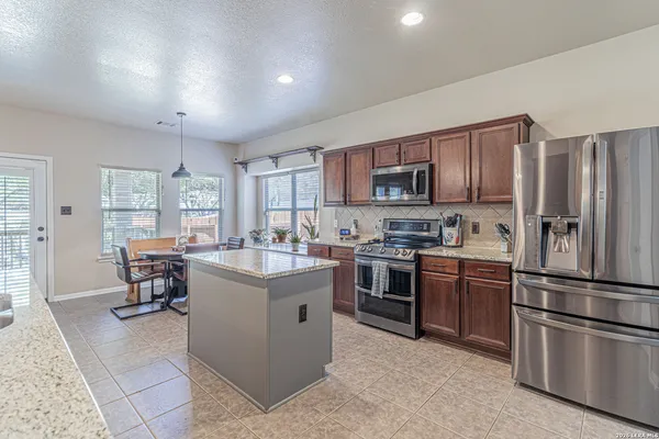 $2,900 | 8223 Sabinoso Drive, Helotes, TX 78023