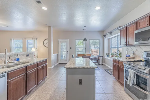 $2,900 | 8223 Sabinoso Drive, Helotes, TX 78023