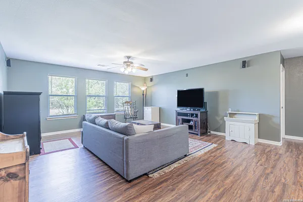 $2,900 | 8223 Sabinoso Drive, Helotes, TX 78023