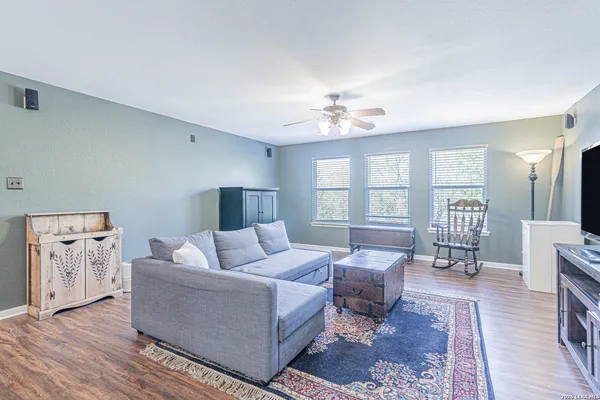 $2,900 | 8223 Sabinoso Drive, Helotes, TX 78023