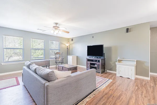 $2,900 | 8223 Sabinoso Drive, Helotes, TX 78023