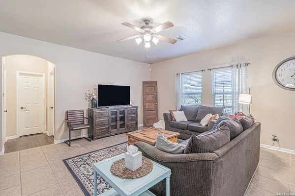 $2,900 | 8223 Sabinoso Drive, Helotes, TX 78023