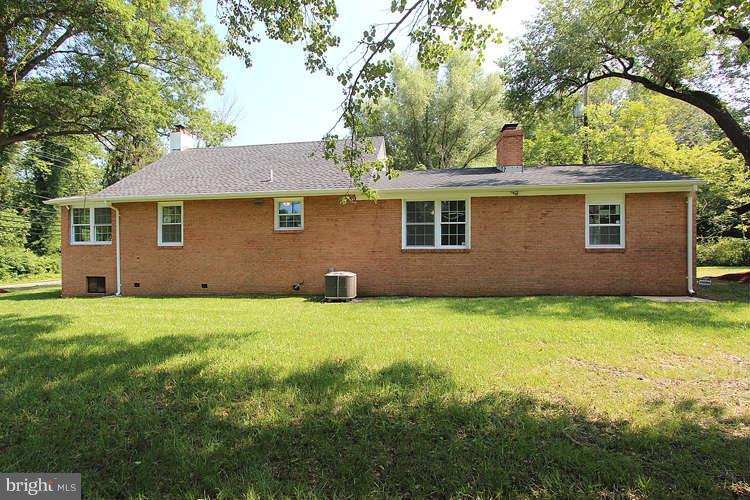 13600 Livingston Road Clinton, MD 20735 - Photo 30 of 30 Exterior Rear
