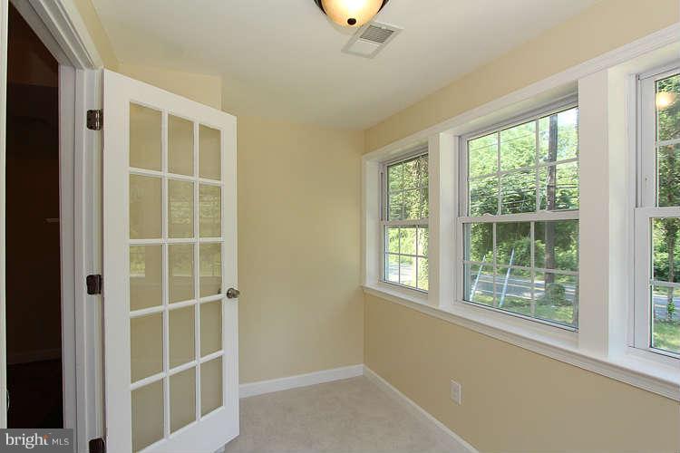 13600 Livingston Road Clinton, MD 20735 - Photo 10 of 30 Den